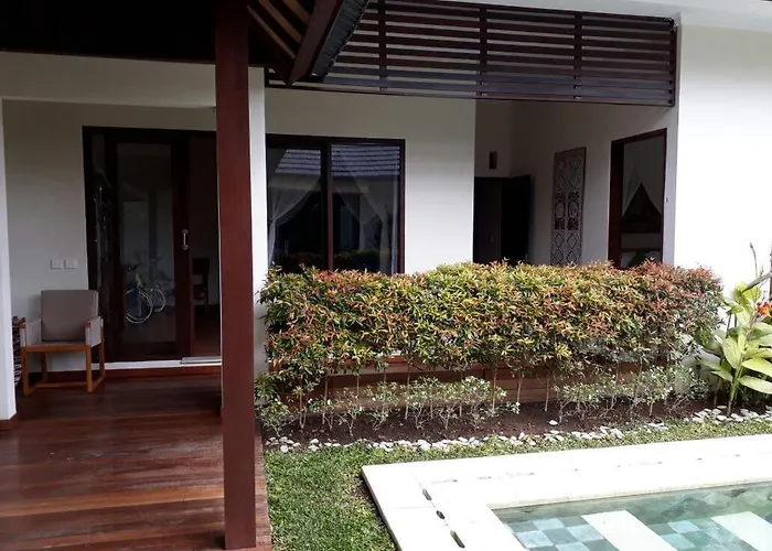 Family With Pool Villa Legian (Bali)